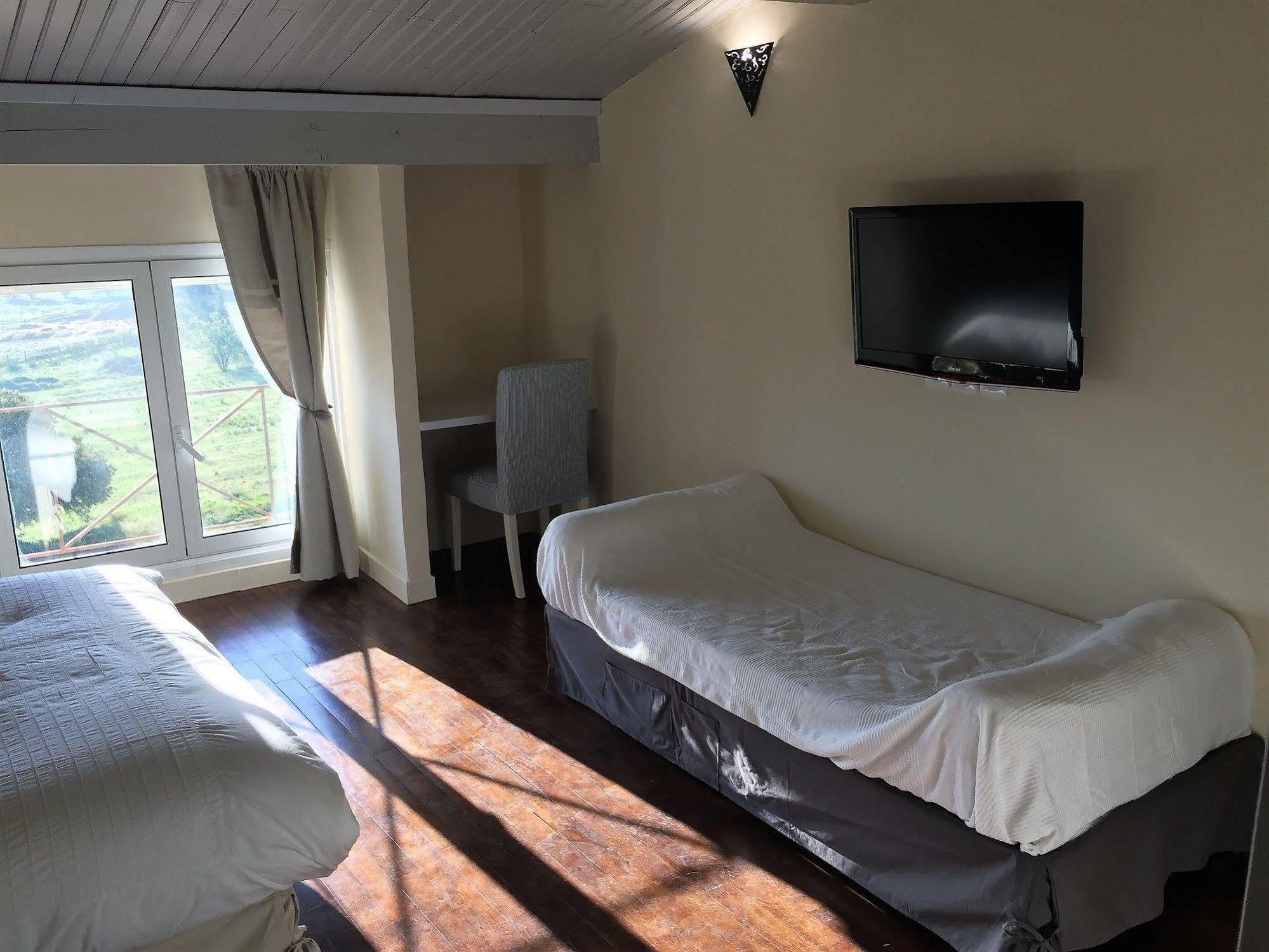Domaine De La Pomme Trets Ngoại thất bức ảnh